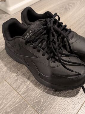 New Reebok Walking Shoes